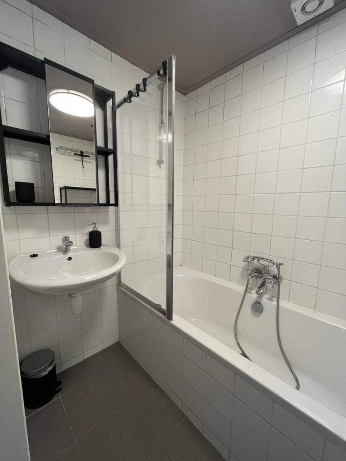 Landzicht Vakantiehuis Aan De Fluessen Elahuizen Exteriör bild