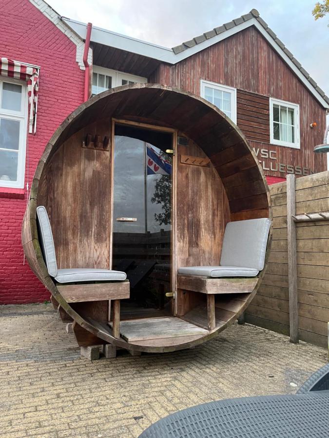 Landzicht Vakantiehuis Aan De Fluessen Elahuizen Exteriör bild